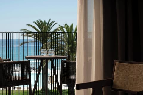 Domes of Corfu Autograph Collection, Room