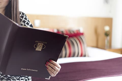 Arlington Hotel O'Connell Bridge, Room