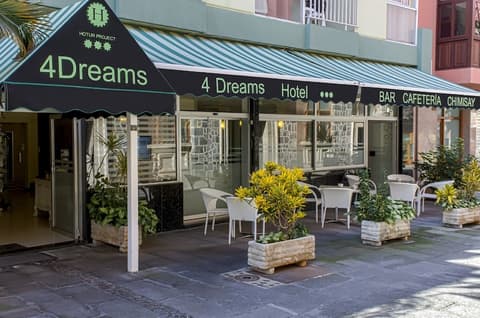 4Dreams Hotel, Property entrance