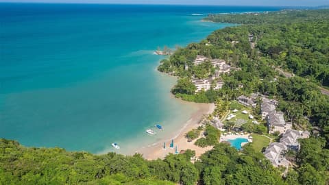 Couples Sans Souci All Inclusive, Beach