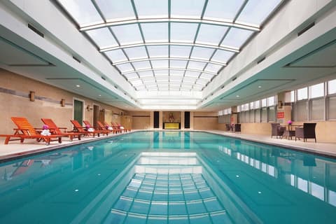 Jin Jiang Tower, Indoor pool