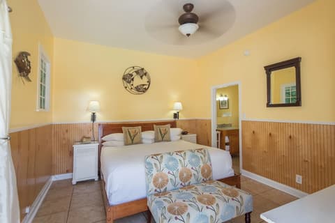 The Palms Hotel, Room