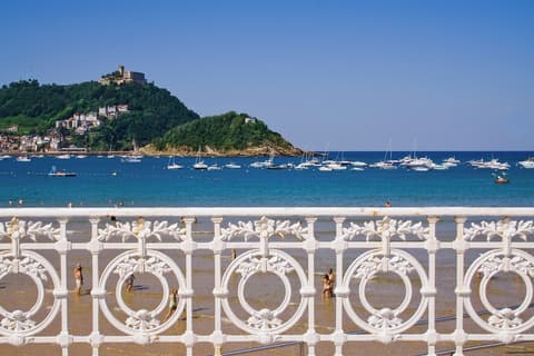 Sercotel Codina, Exterior