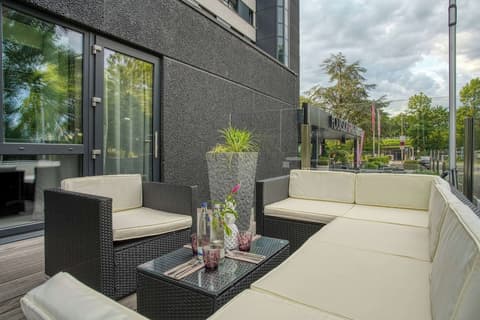 FourSide Plaza Hotel Trier, Trademark Collection by Wyndham, Terrace/patio