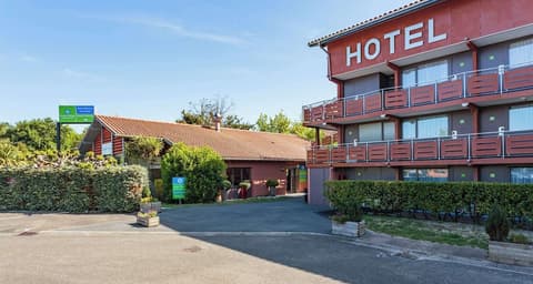 Sure Hotel by Best Western Biarritz Aeroport, Property grounds