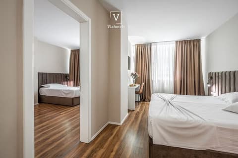 VH Broad Way Tirana Center Hotel, Room