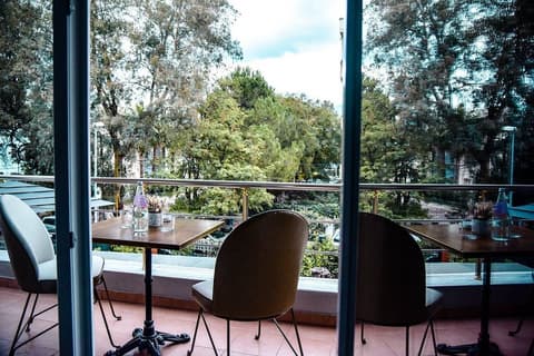 VH Broad Way Tirana Center Hotel, Balcony