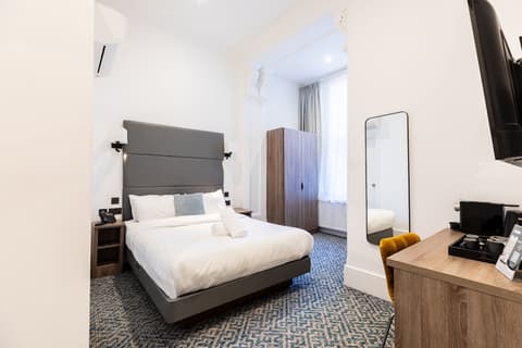 The Chapter Hotels - J Hyde Park, Room