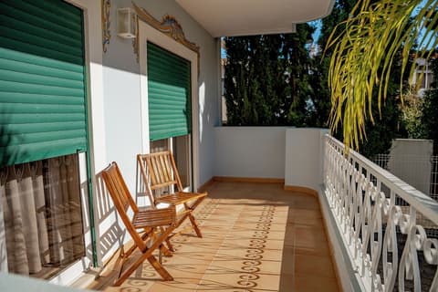 Giramar Apartamentos Turisticos, Terrace/patio