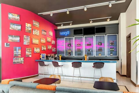 Aloft Riyadh, Bar (on property)
