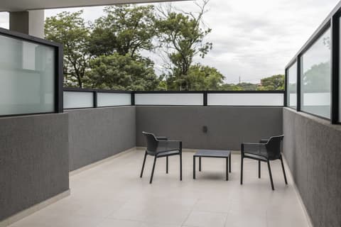 Five Hotel & Residences, Terrace/patio