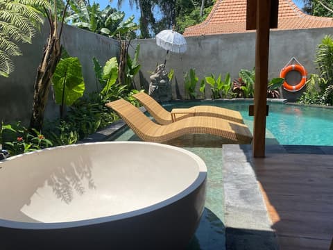 Yana Villas Kemenuh by GenuineHost, Room