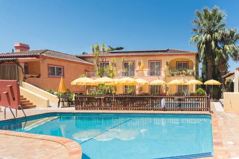 Costa D’Oiro Ambiance Village, Pool