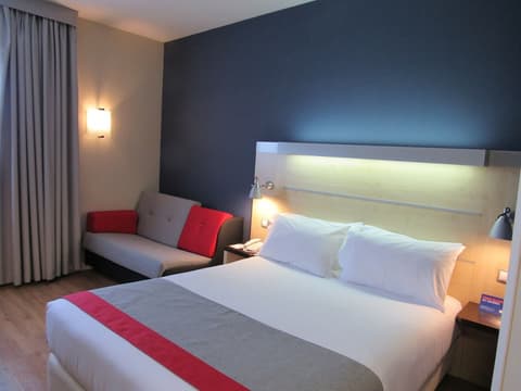 Holiday Inn Express Valencia - Bonaire by IHG, Room
