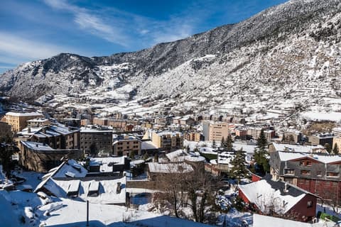 Apartaments Shusski, Land view from property