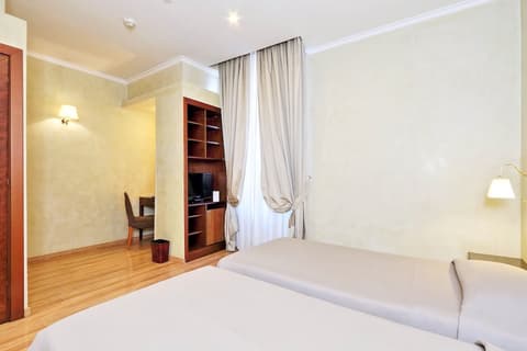Hotel Camelia, Room