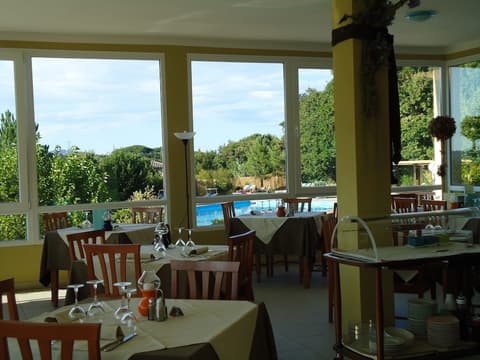 Hotel Tempio Pausania, Dining