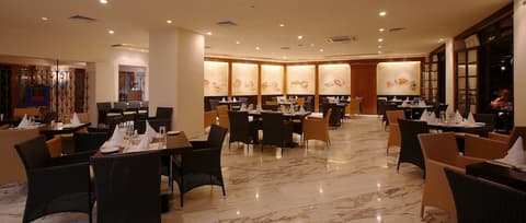 Apollonia Beach Resort & Spa, Restaurant