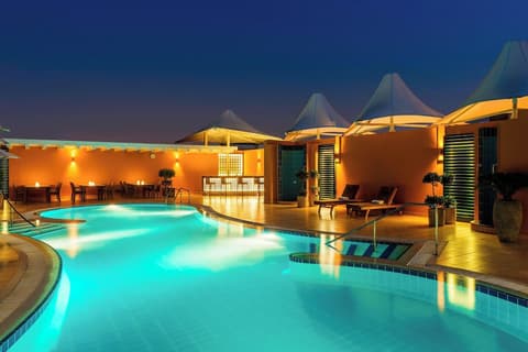 Four Points by Sheraton Bur Dubai, Pool