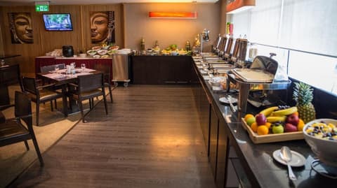 Saffron Boutique Hotel, Restaurant