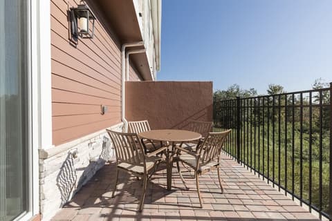 Summerville Vacation Homes by Columbia Management, Room