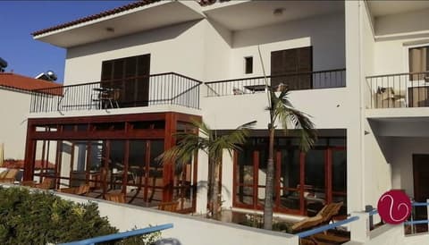 Vila Lusitânia, Bar (on property)