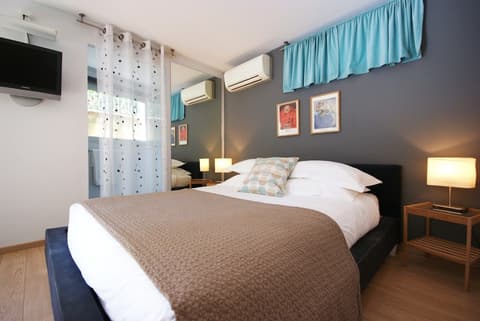 Couette et Cafe, Room