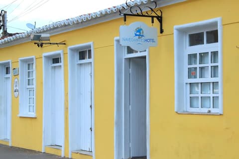Navegantes Hotel, Front of property