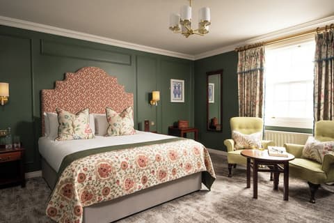 The Harbourview Hotel, Room