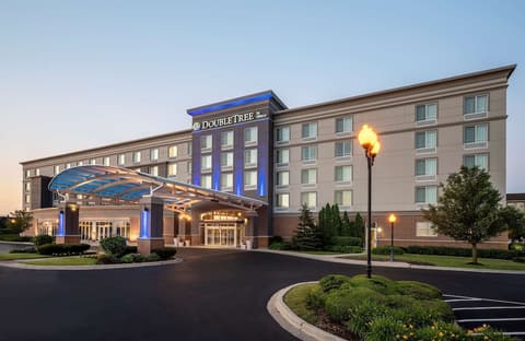 DoubleTree by Hilton Chicago Midway Airport, Exterior