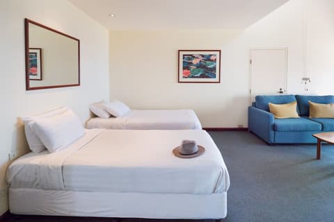 Beach Hotel Resort, Room