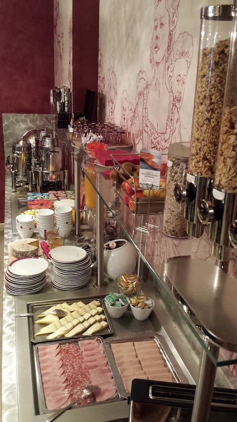 Mercure Paris Bastille Marais, Breakfast area