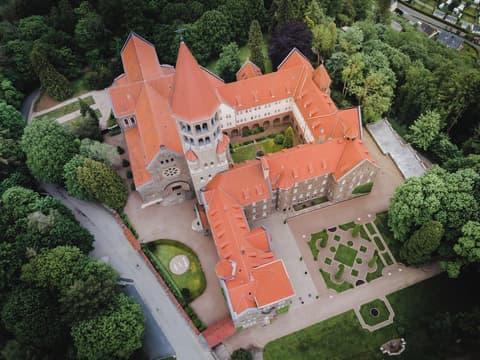 Hotel du Commerce, Land view from property