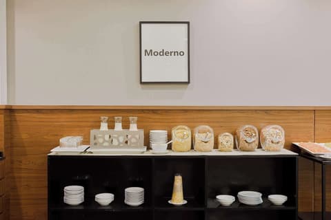 Dazzler by Wyndham Buenos Aires Maipu, Dining