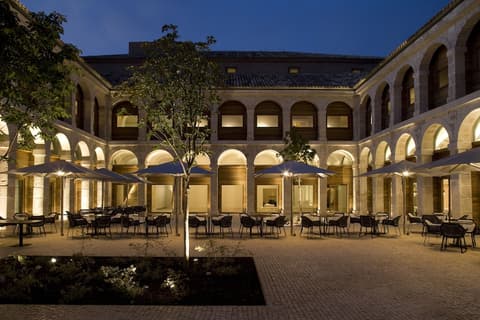 Parador De Alcala, Property amenity