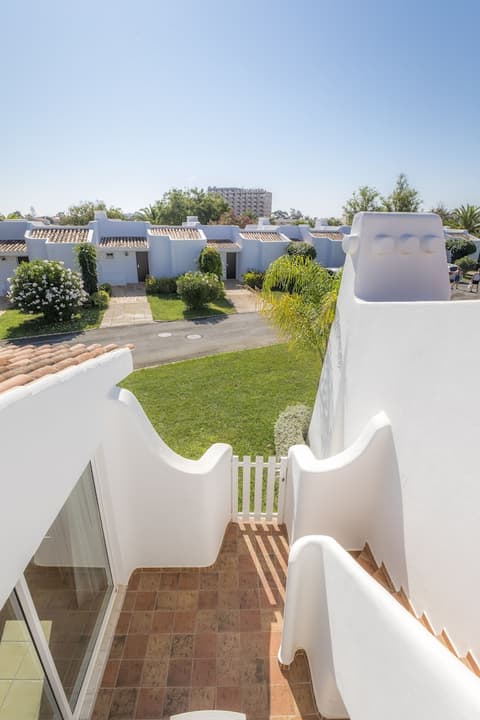 Ancora Park, Terrace/patio