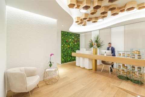 Hotel Aristeo, Reception