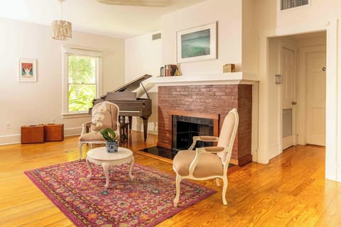 Miami River Inn By Renzzi, Reception