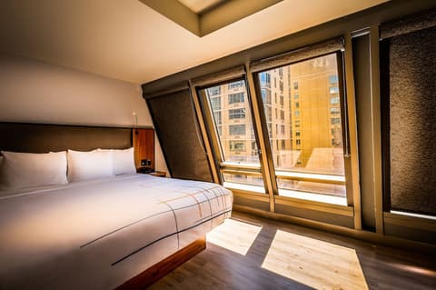 La Quinta Inn & Suites by Wyndham Times Square South, Room