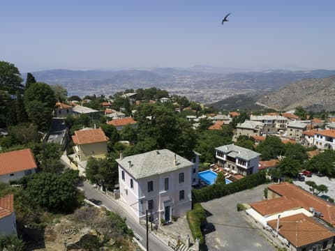 Archontiko Naoumidi, Exterior