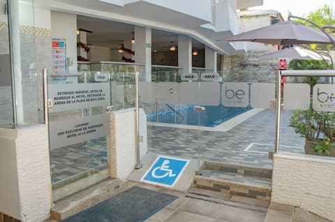 Hotel be La Sierra, Pool