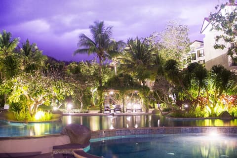 Bintang Flores Hotel, Pool