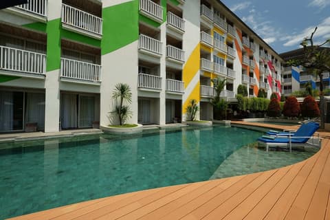 Bliss Surfer Hotel Legian, Pool