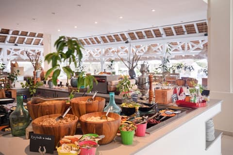 Radisson Blu Poste Lafayette Resort & Spa, Mauritius (Adults Only), Restaurant