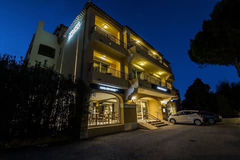 Hotel Le Petit Prince, Front of property