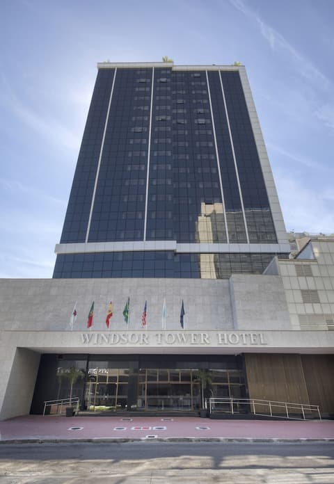 Windsor Tower Hotel, Exterior