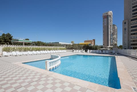 Pierre & Vacances Benidorm Levante  (Adults recommended), Pool
