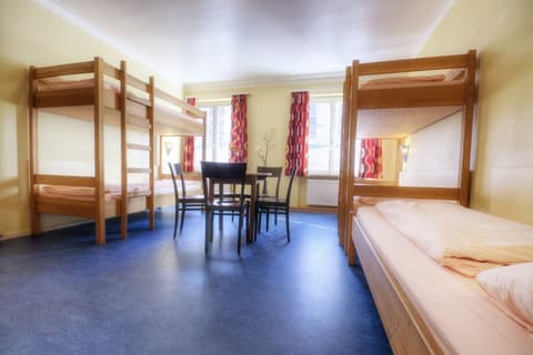 Euro Youth Hotel, Room