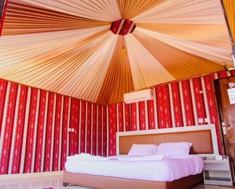 jabal burdah camp, Room