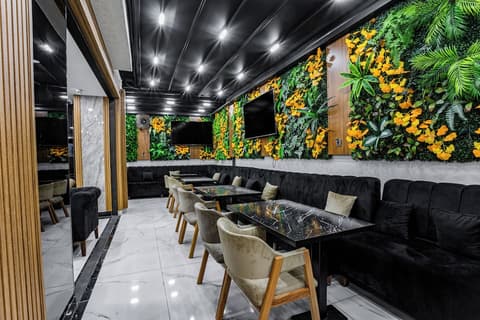 Mays Royal Hotel, Breakfast area